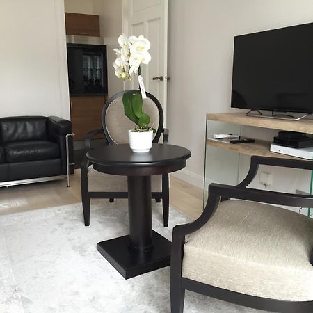 Appartement Champs Elysees Paris Exteriör bild